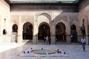 Innenhof der Medrassa Bou Inania in Fès El Bali, Marokko